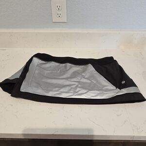 Lululemon Athletica Black and Gray Mini Skirt